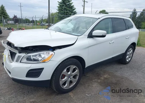 2013 Volvo Xc60 3.2 Premier z USA, uszkodzony, nr VIN YV4952DZ1D2454441